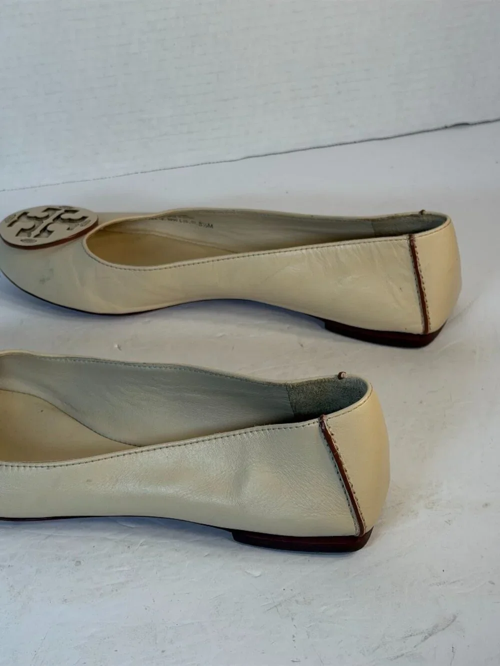 TORY BURCH SIZE 8.5 FLATS